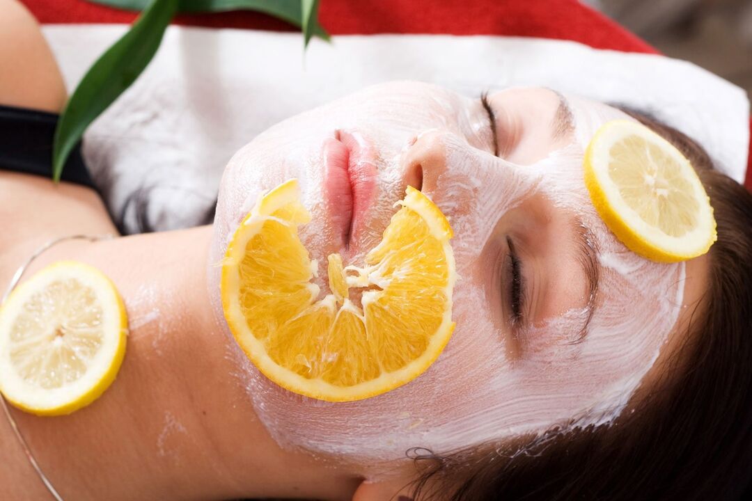 Face mask with fruits for skin rejuvenation